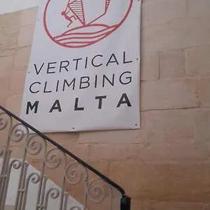 Homestay Vertical Climbing Malta, Qrendi